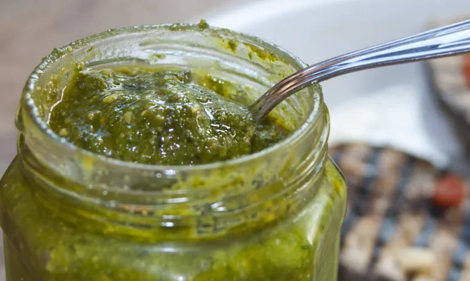 Receta Original de Pesto Genovés